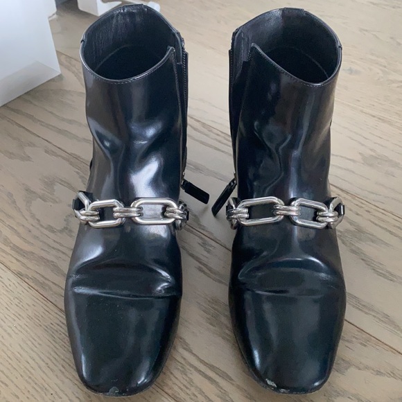 Michael Kors bootie. - Picture 4 of 9